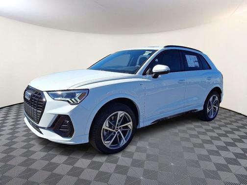 2025 Audi Q3 Premium 45 TFSI S line quattro Tiptronic