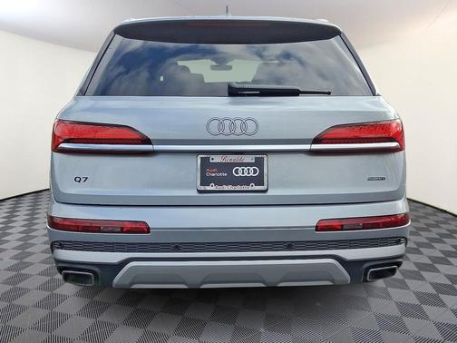2025 Audi Q7 45 Premium Plus