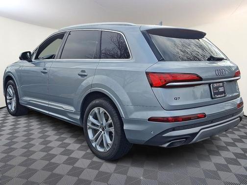 2025 Audi Q7 45 Premium Plus