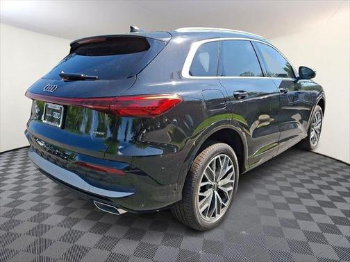 2025 Audi Q5 Premium Plus