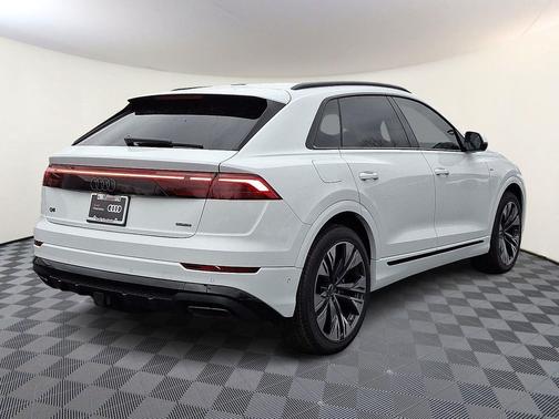 2026 Audi Q8 55 Premium Plus