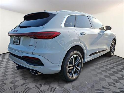 2025 Audi Q5 Premium