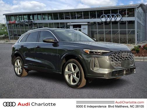 Tambora Gray Metallic 2026 Audi Q5 Premium Plus