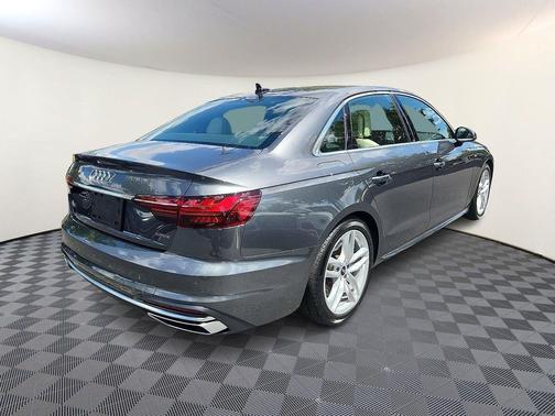 2024 Audi A4 45 S line Premium