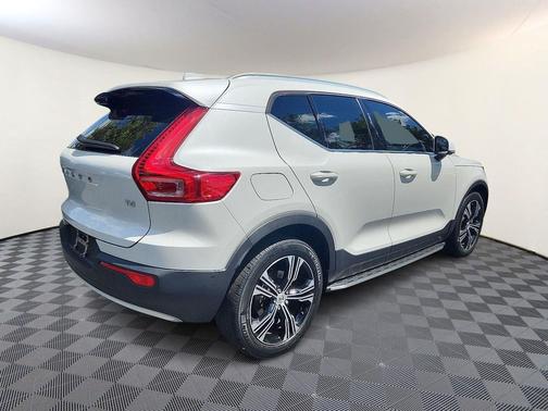 2022 Volvo XC40 T4 Inscription