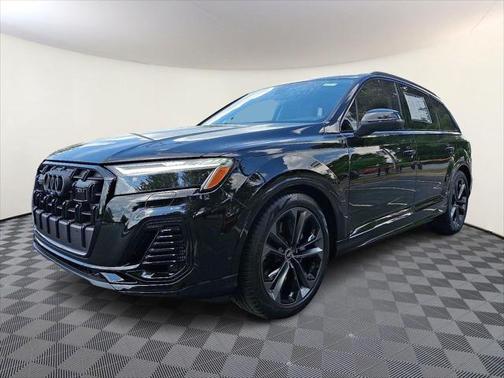 2025 Audi Q7 55 Premium Plus