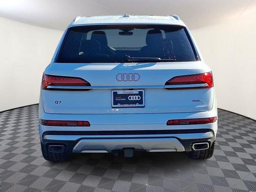 2026 Audi Q7 55 Premium Plus