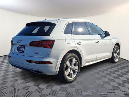 2018 Audi Q5 2.0T Premium Plus