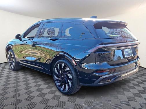 2024 Lincoln Nautilus Reserve