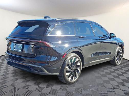 2024 Lincoln Nautilus Reserve