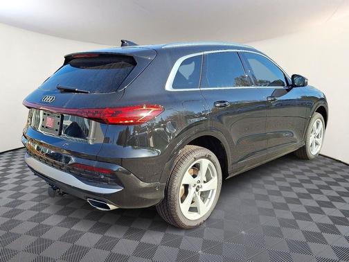 2025 Audi Q5 Premium Plus