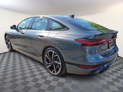 2025 Audi S6 e-tron Premium Plus