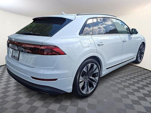 2025 Audi Q8 55 Prestige