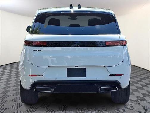 2025 Land Rover Range Rover Sport SE