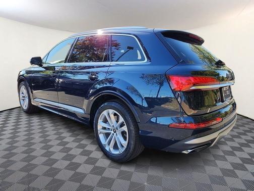 2025 Audi Q7 55 Premium Plus