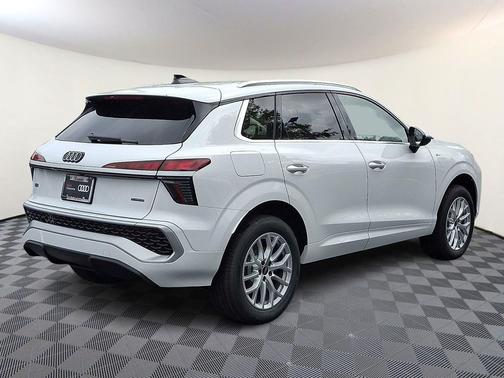 Arkona White 2026 Audi Q3 TFSI quattro S tronic