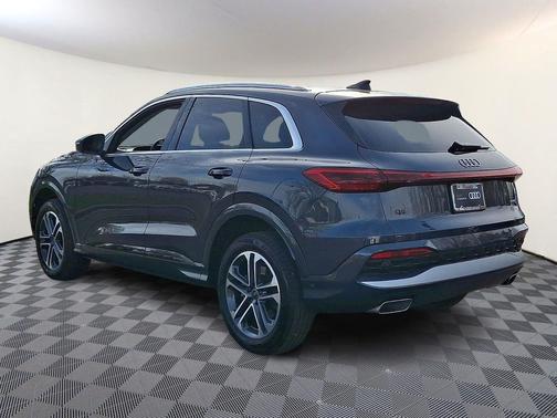 2025 Audi Q5 Premium TFSI quattro S tronic