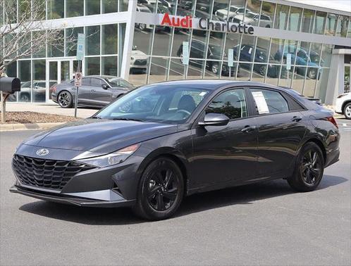2022 Hyundai ELANTRA SEL