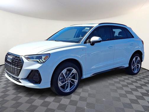 2025 Audi Q3 Premium 45 TFSI S line quattro Tiptronic