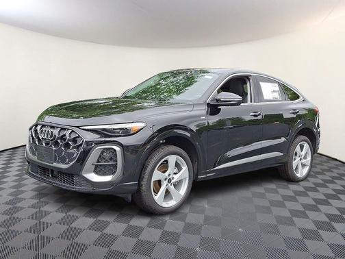 Mythos Black Metallic 2026 Audi Q5 Sportback Premium Plus TFSI quattro S tronic