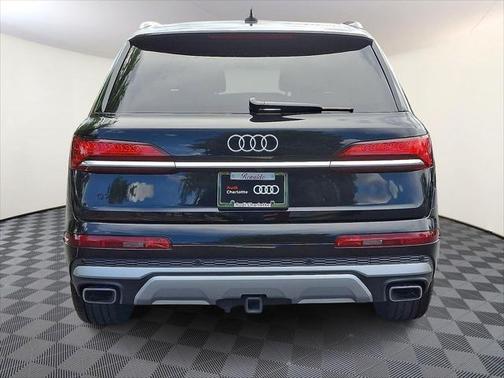 2025 Audi Q7 45 Premium