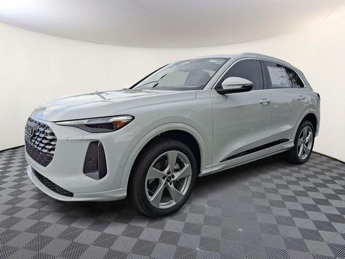 2025 Audi Q5 Premium Plus