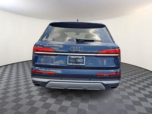 2025 Audi Q7 45 Premium Plus