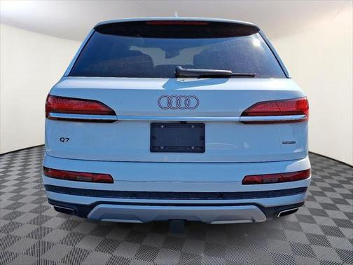 2025 Audi Q7 55 Premium Plus