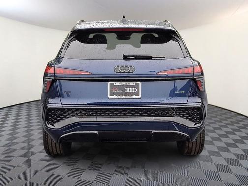 Navarra Blue Metallic 2026 Audi Q3 TFSI quattro S tronic