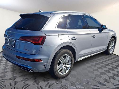 2024 Audi Q5 45 S line Premium