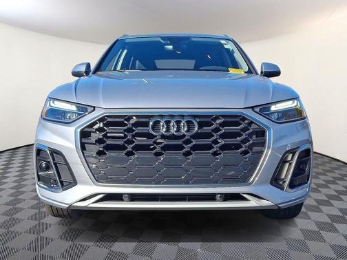 2024 Audi Q5 45 S line Premium