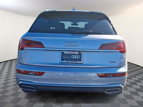 2024 Audi Q5 45 S line Premium