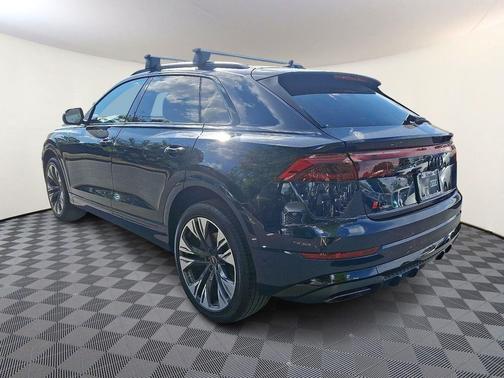 2025 Audi Q8 55 Premium Plus