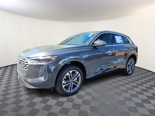 2025 Audi Q5 Premium