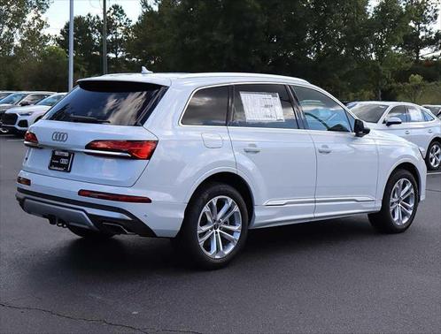 2025 Audi Q7 55 Premium Plus