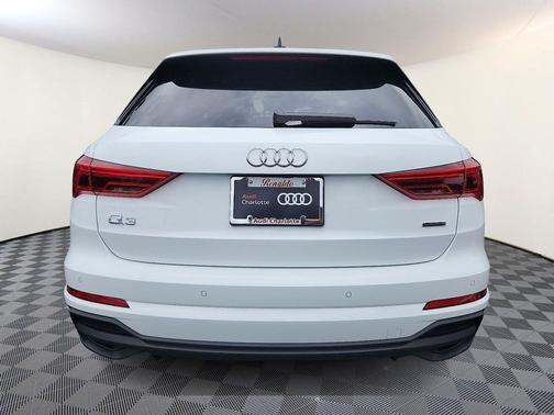 2025 Audi Q3 Premium 45 TFSI S line quattro Tiptronic