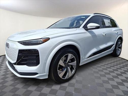 2025 Audi Q6 e-tron Premium Plus quattro