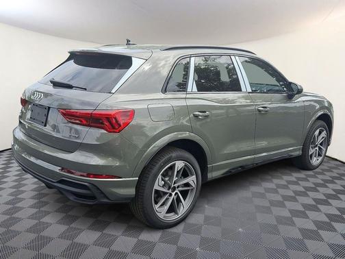 2025 Audi Q3 Premium 45 TFSI S line quattro Tiptronic