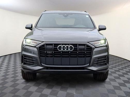 Samurai Gray Metallic 2023 Audi Q7 45 Premium Plus