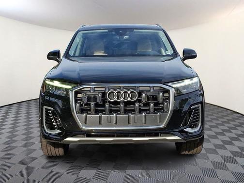 Mythos Black Metallic 2025 Audi Q7 55 Premium Plus