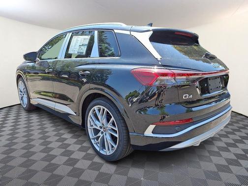 2025 Audi Q4 e-tron Prestige 55 quattro
