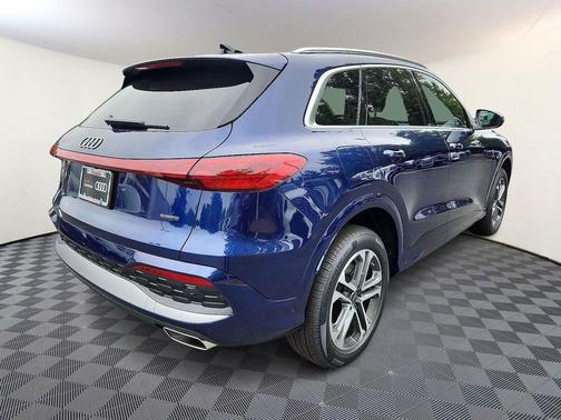2025 Audi Q5 Premium