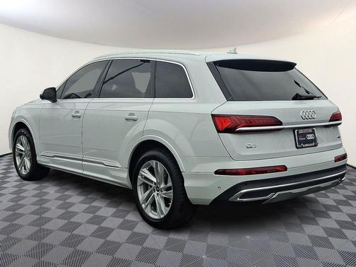 2024 Audi Q7 55 Premium Plus