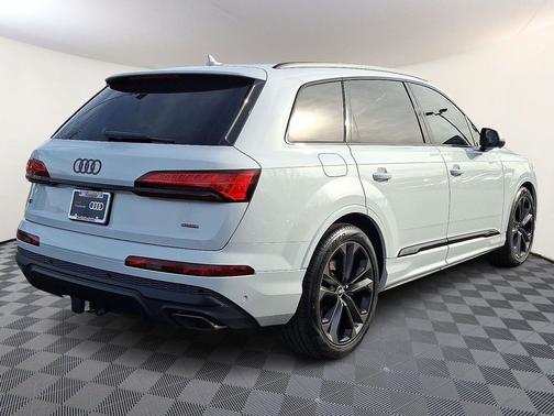 2026 Audi Q7 55 Premium Plus