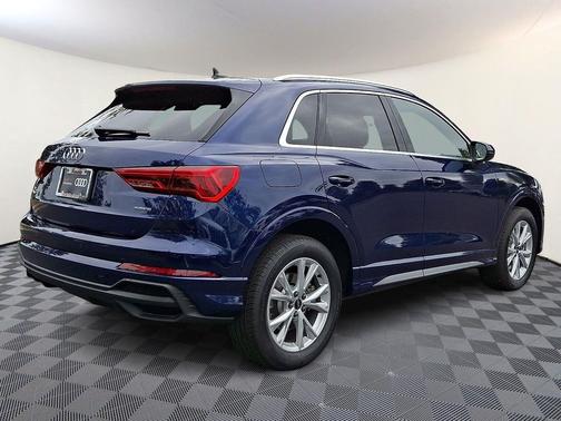 Navarra Blue Metallic 2025 Audi Q3 45 S line Premium Plus