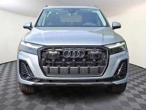 2025 Audi Q7 45 Premium Plus