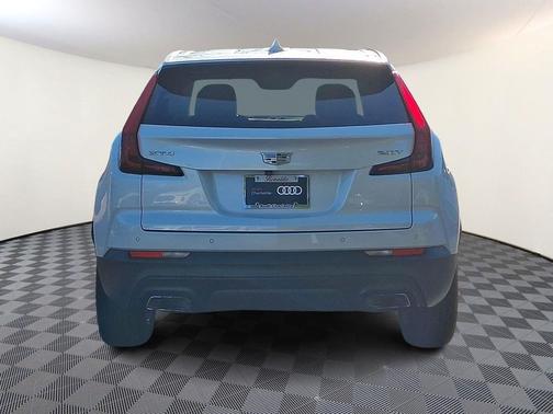 Crystal White Tricoat 2019 Cadillac XT4 Luxury