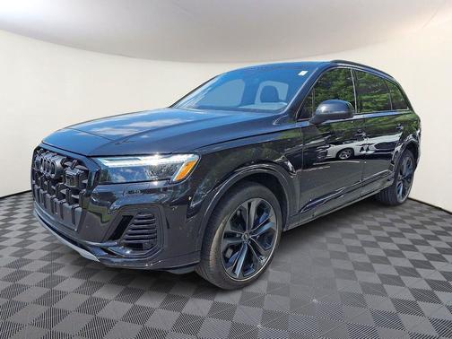 2025 Audi Q7 55 Premium Plus