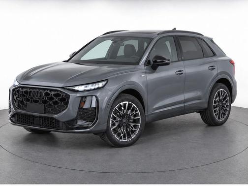 Daytona Gray Pearl Effect 2026 Audi Q3 TFSI quattro S tronic