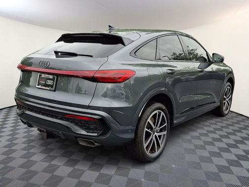 Daytona Gray Metallic 2026 Audi Q5 Sportback Premium Plus TFSI quattro S tronic